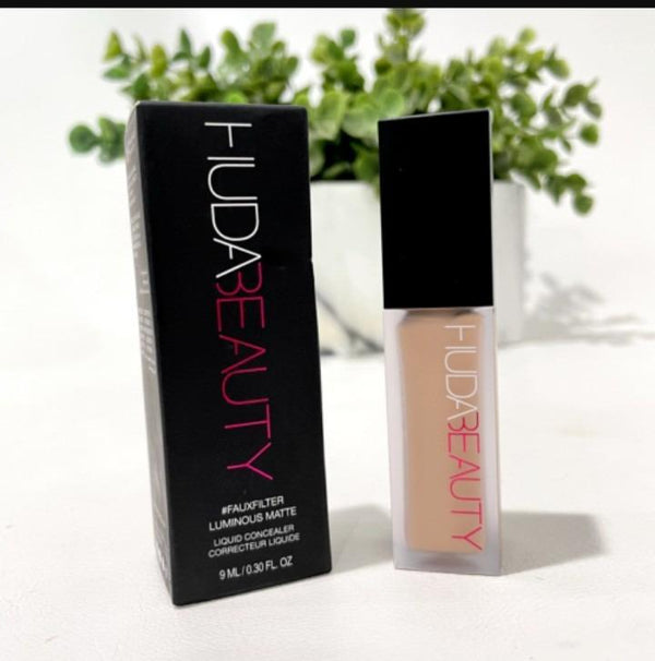 Huda Beauty Liquid Foundation